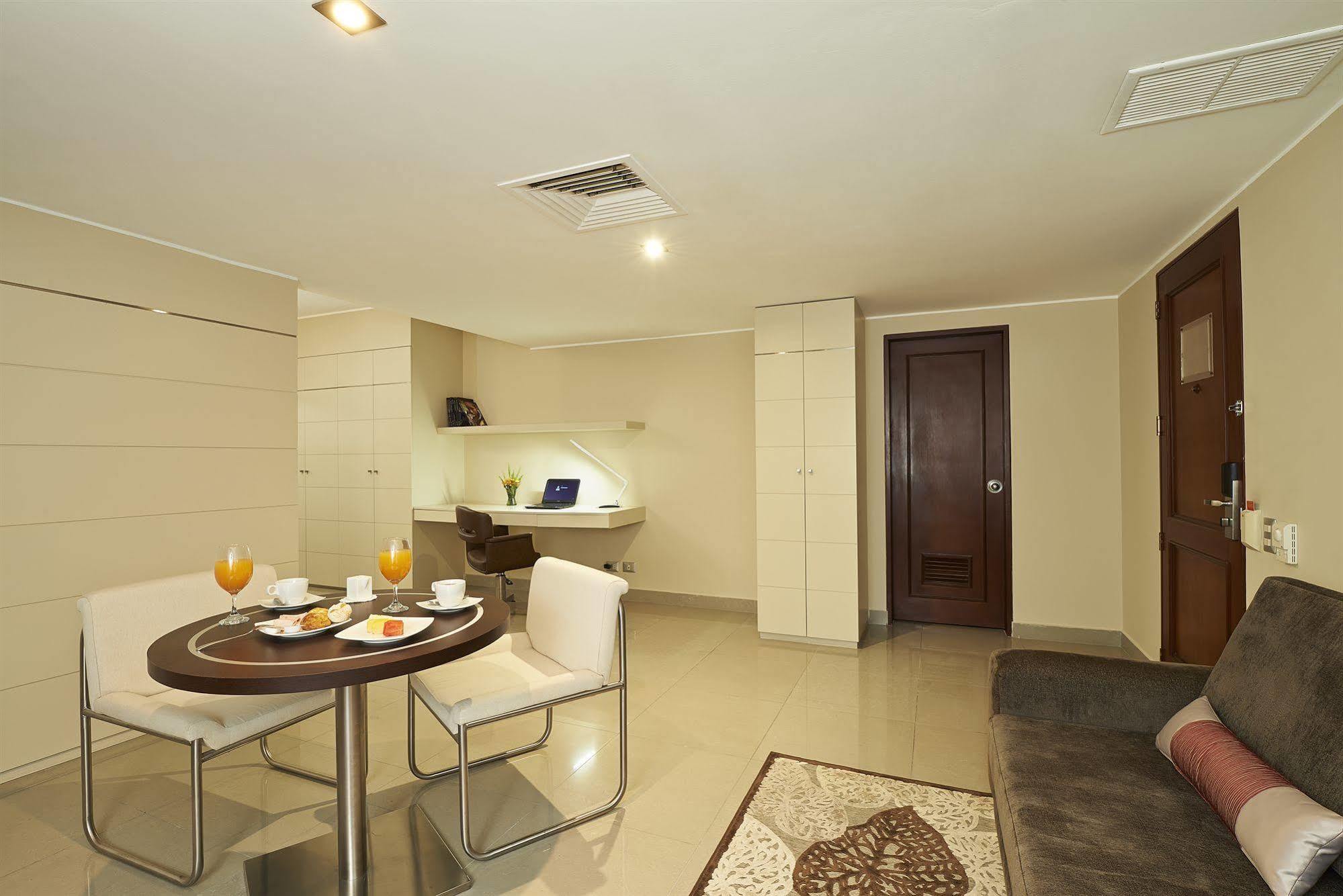 Sol De Oro Hotel & Suites Lima Exterior foto